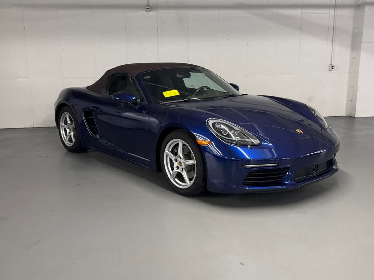 new 2024 Porsche 718 Boxster car