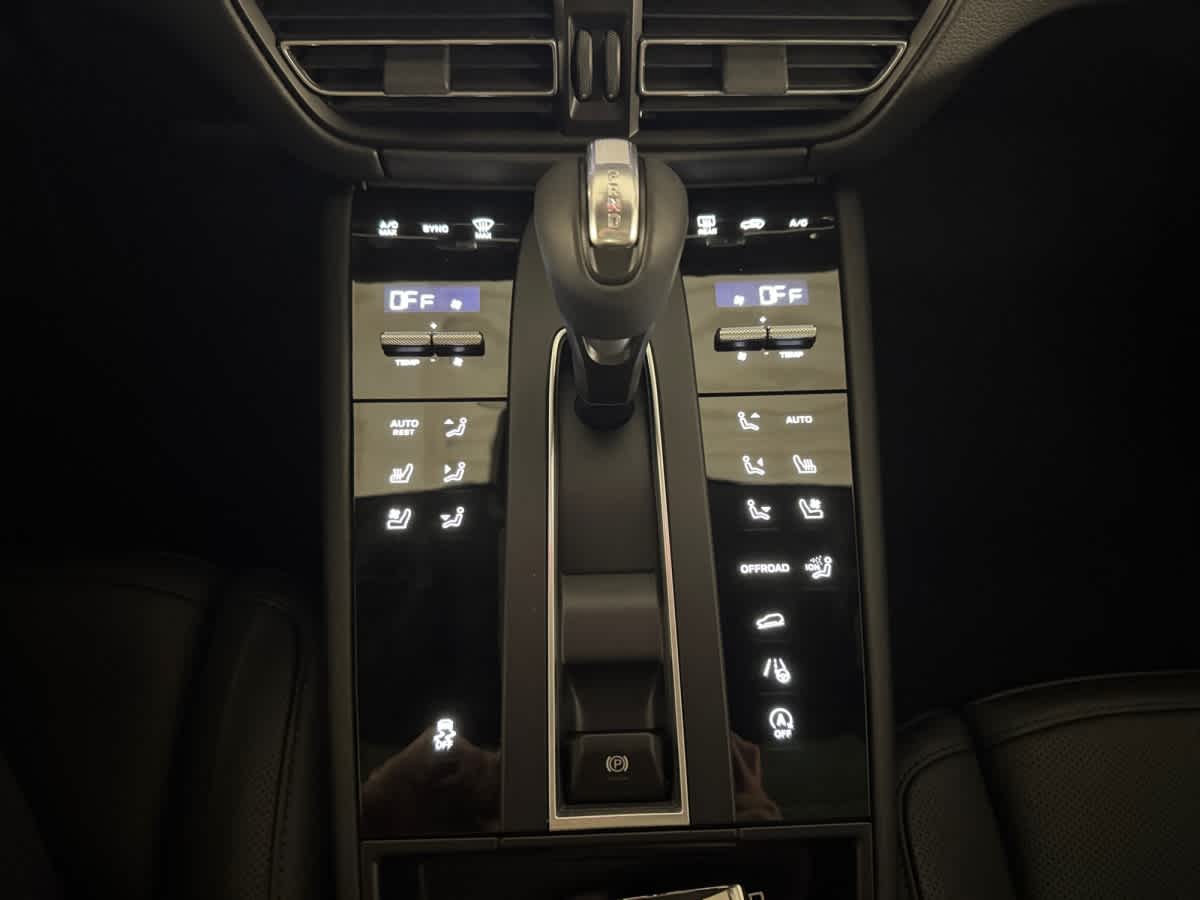 new 2026 Porsche Macan car