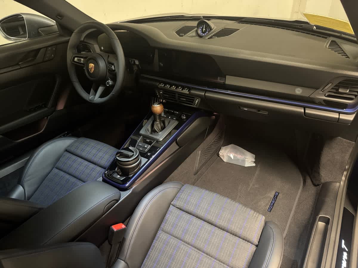 new 2025 Porsche 911 car