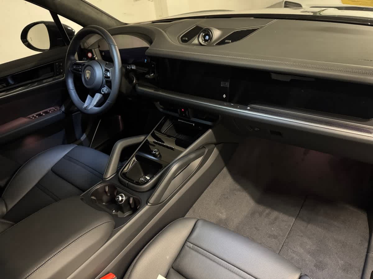 new 2025 Porsche Cayenne car