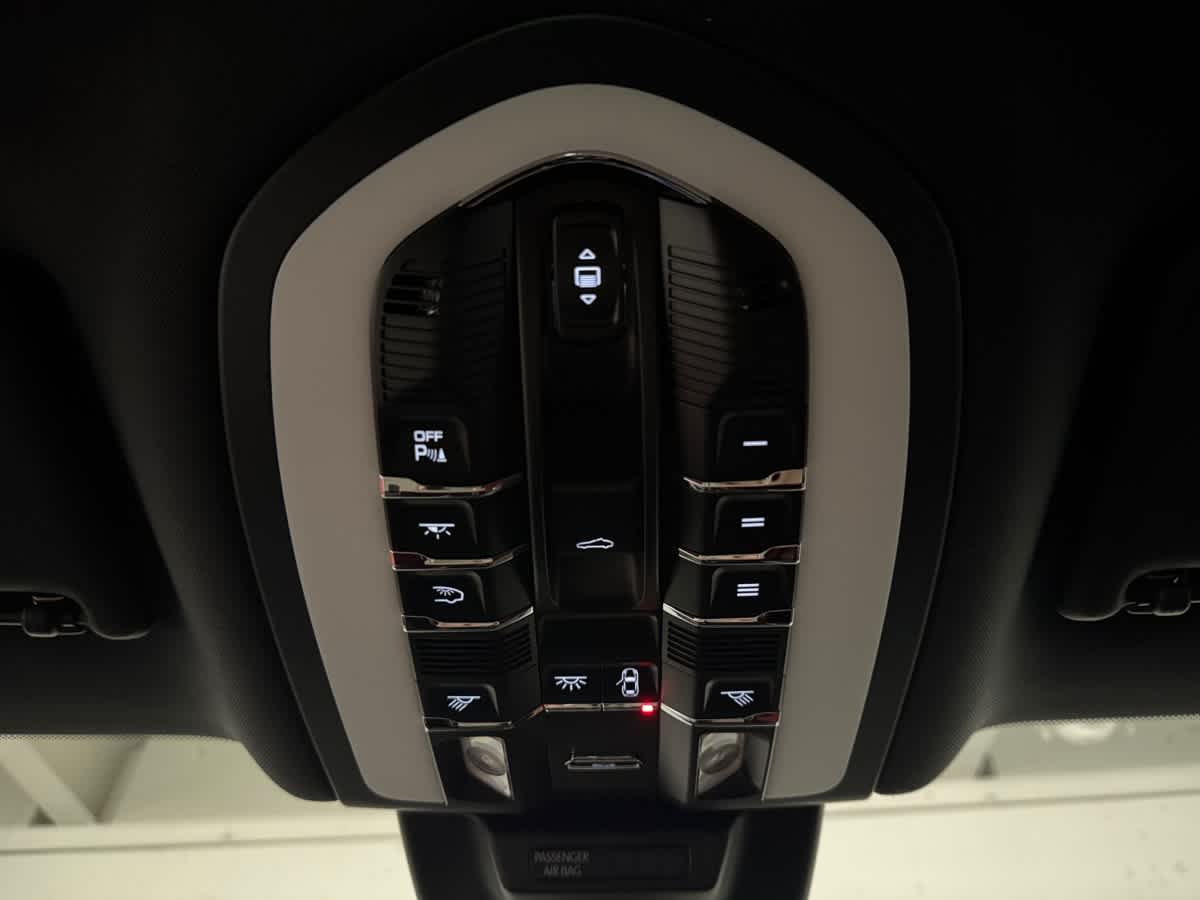 new 2025 Porsche Macan car