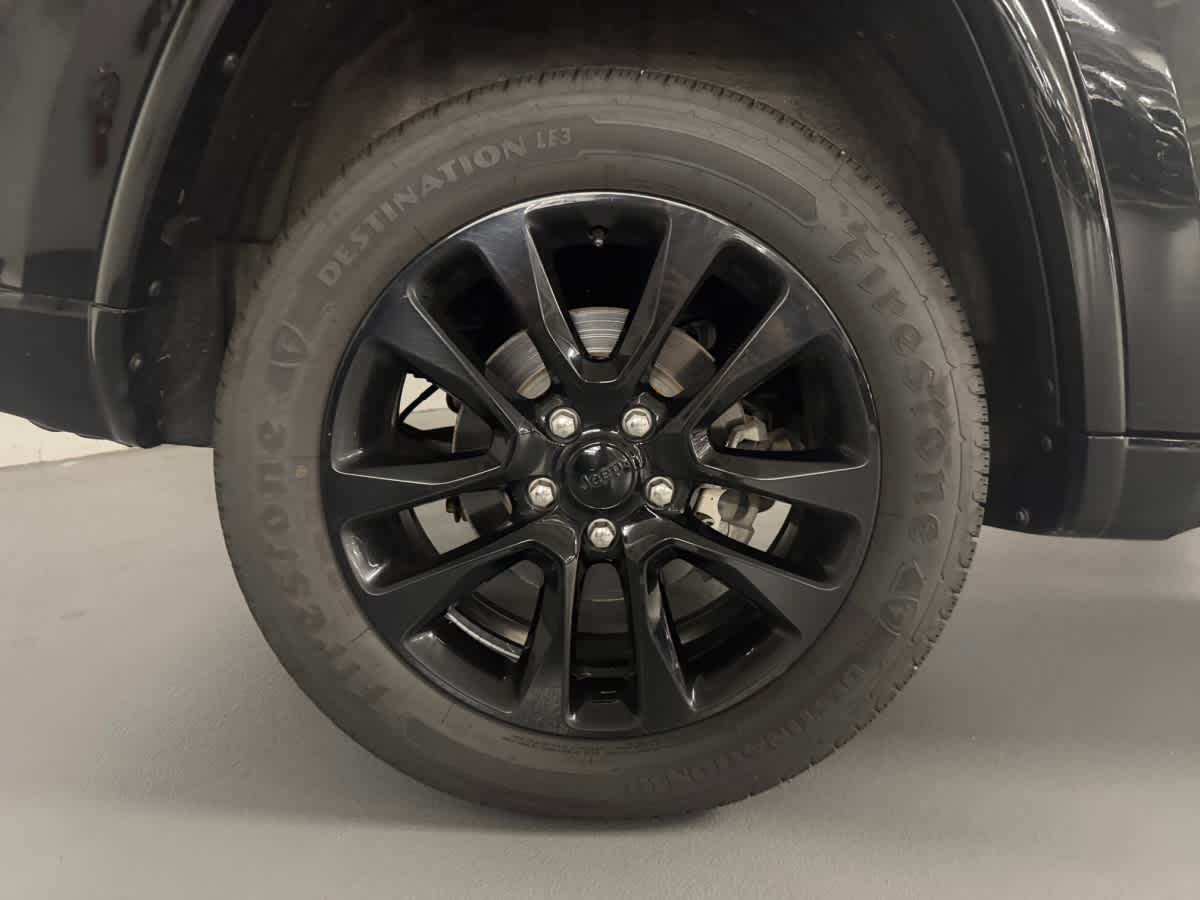 used 2019 Jeep Grand Cherokee car, priced at $27,998