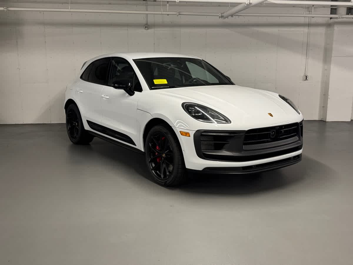 new 2025 Porsche Macan car