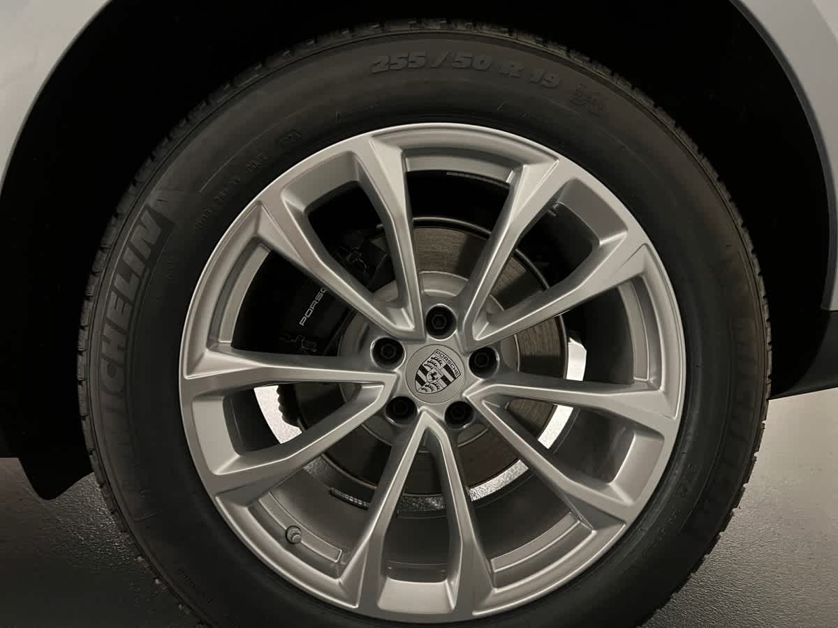 new 2026 Porsche Macan car