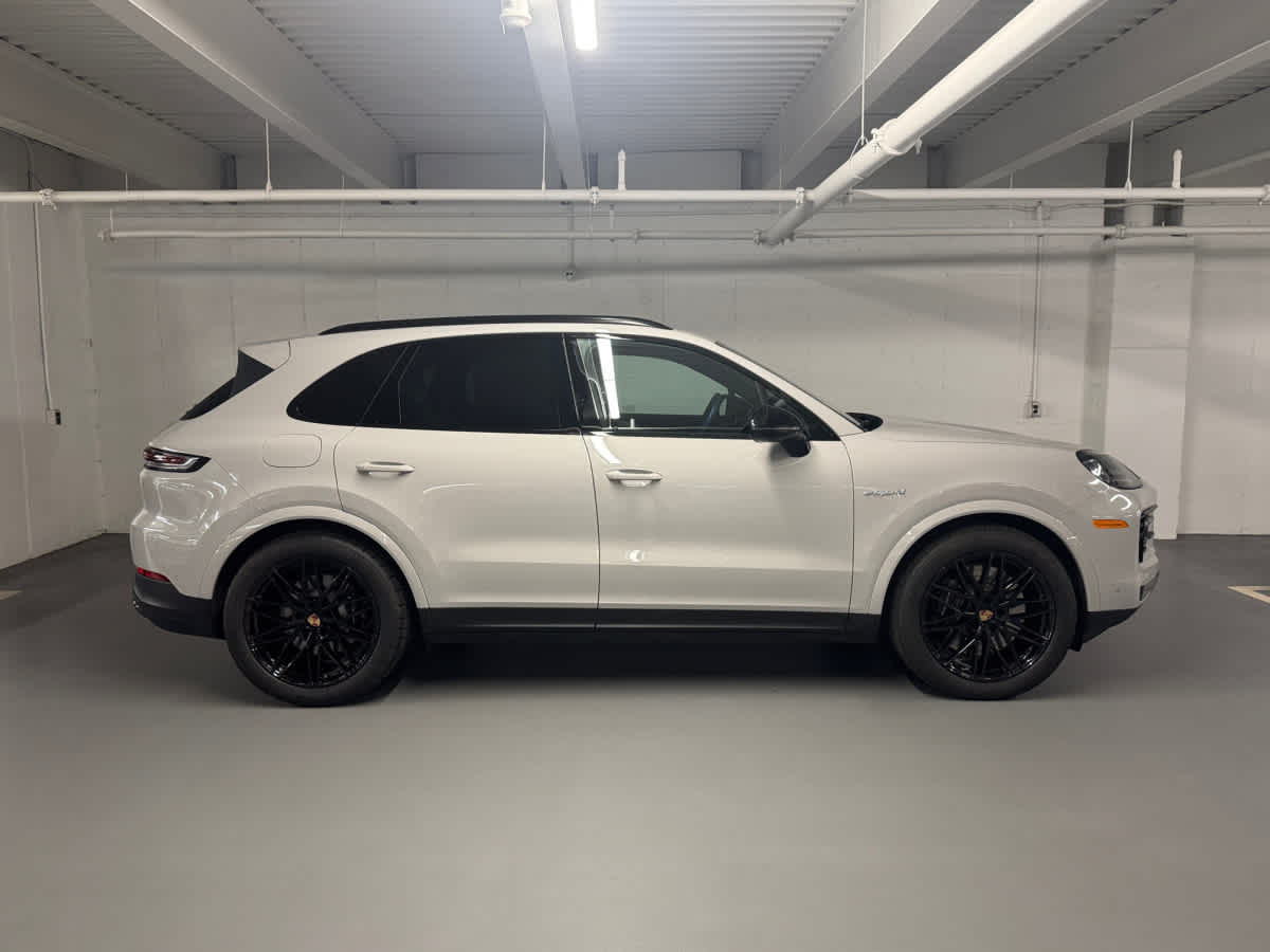 new 2025 Porsche Cayenne car