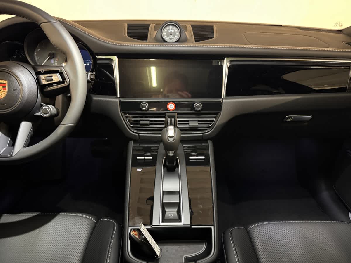 new 2025 Porsche Macan car