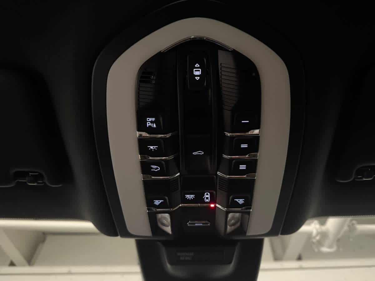 new 2025 Porsche Macan car