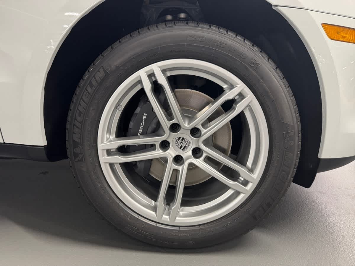 new 2026 Porsche Macan car