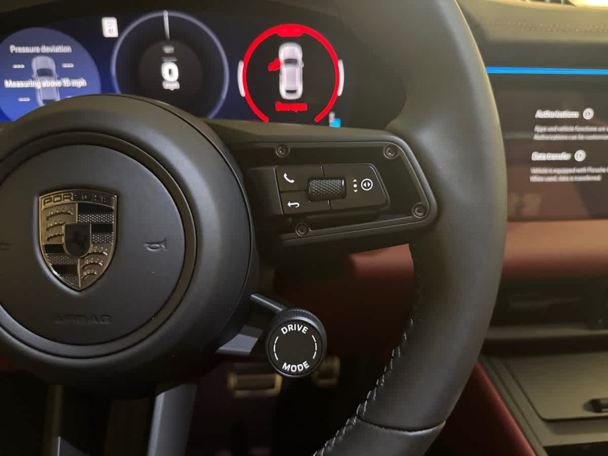 new 2025 Porsche Macan car