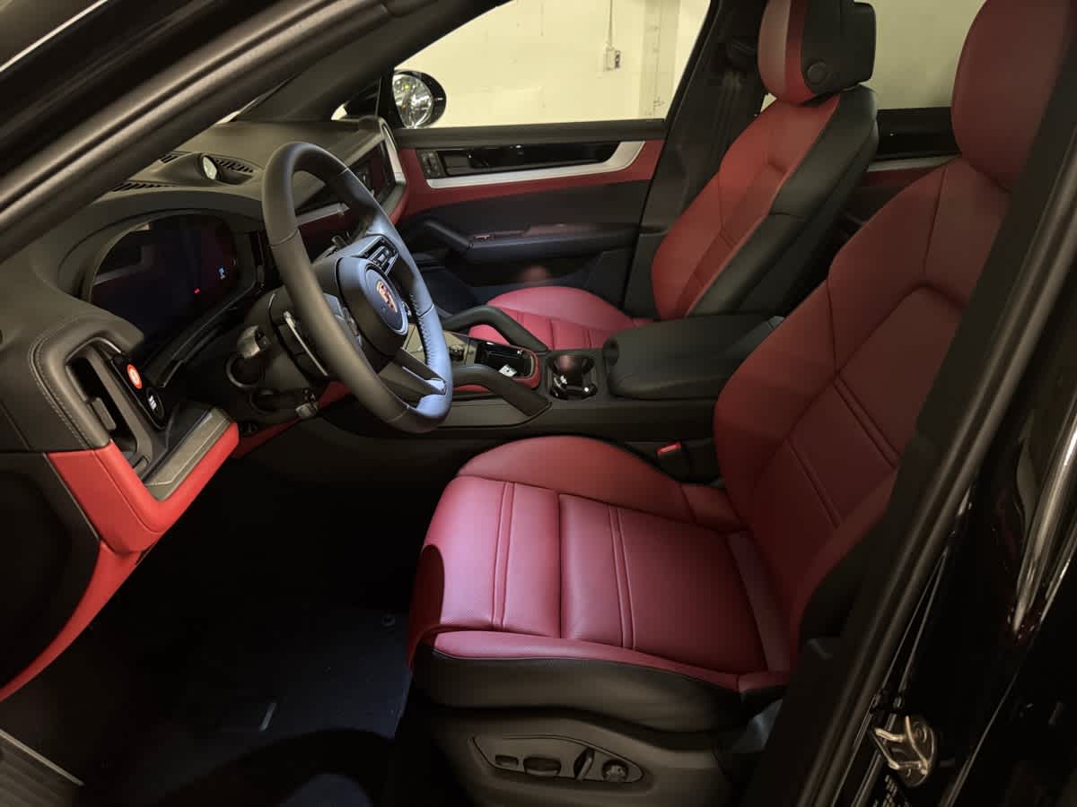 new 2025 Porsche Cayenne car