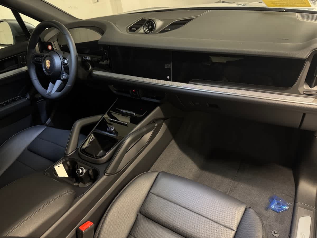 new 2025 Porsche Cayenne car