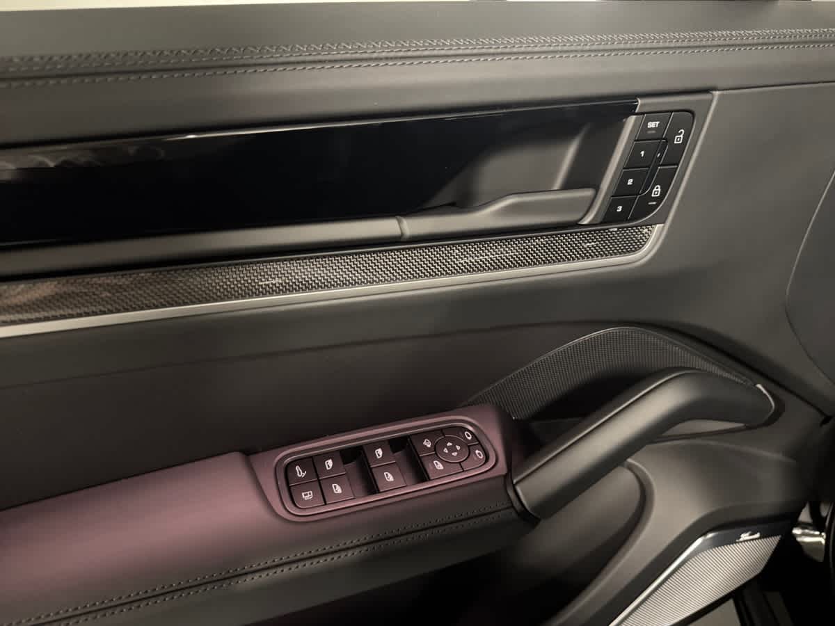 new 2025 Porsche Cayenne car