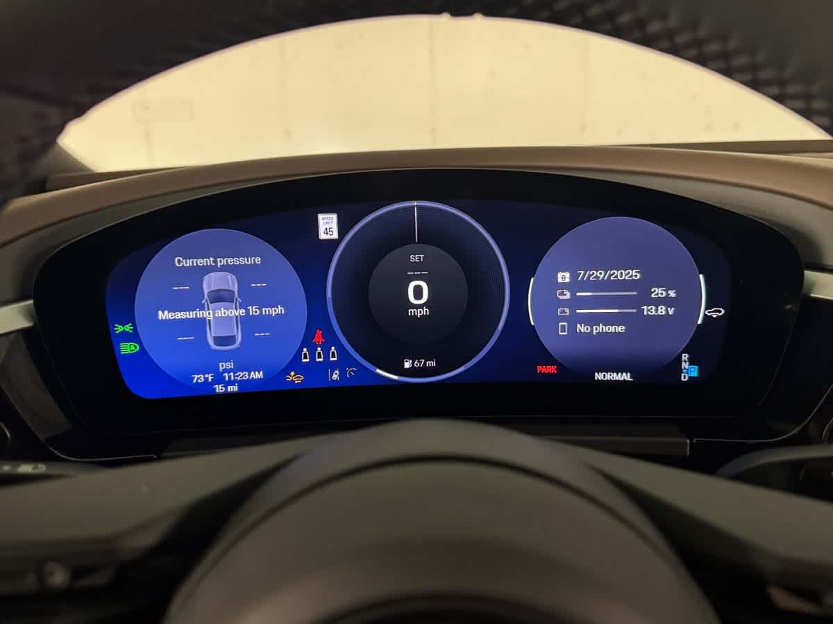 new 2025 Porsche Macan car