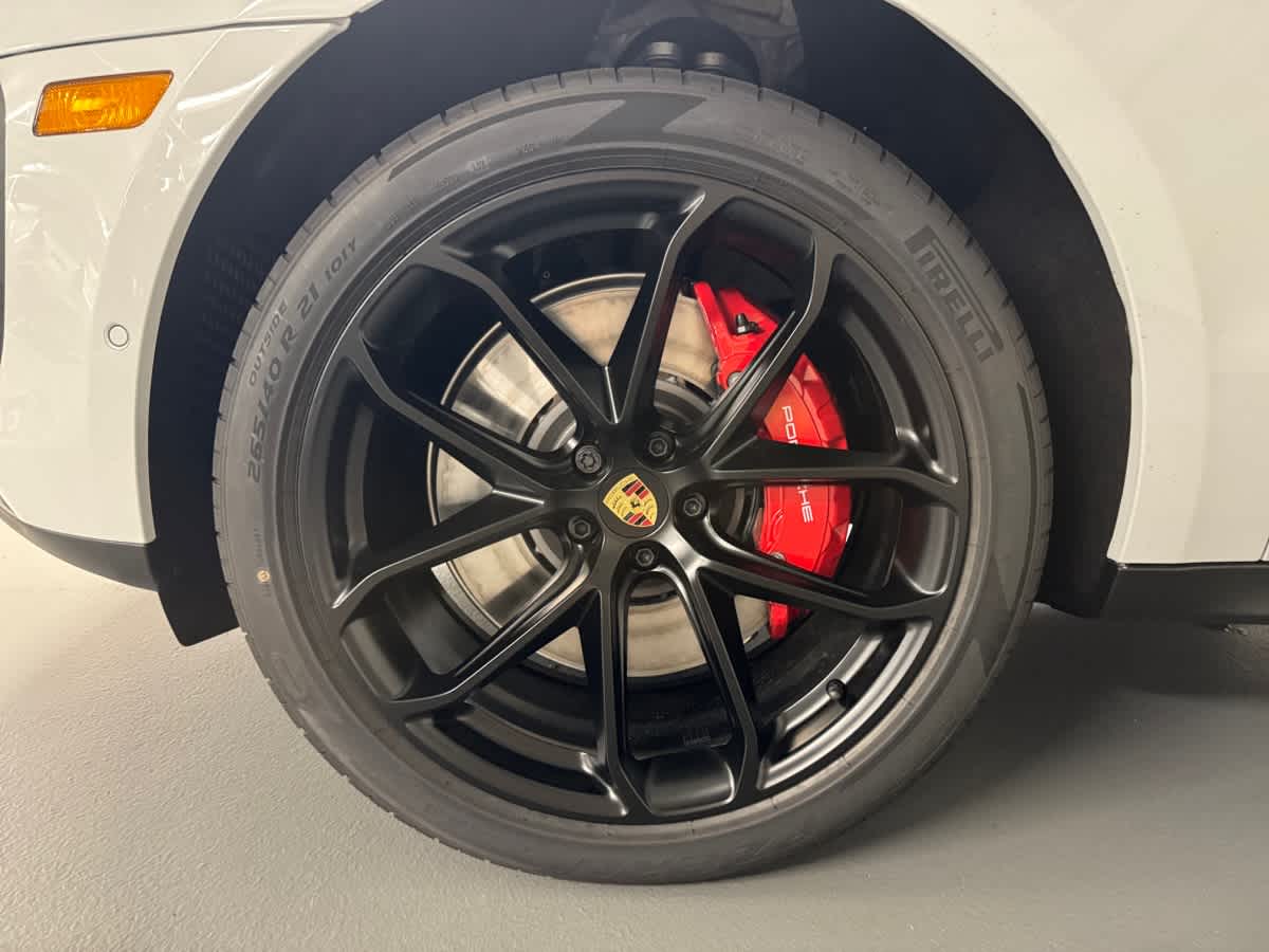 new 2025 Porsche Macan car