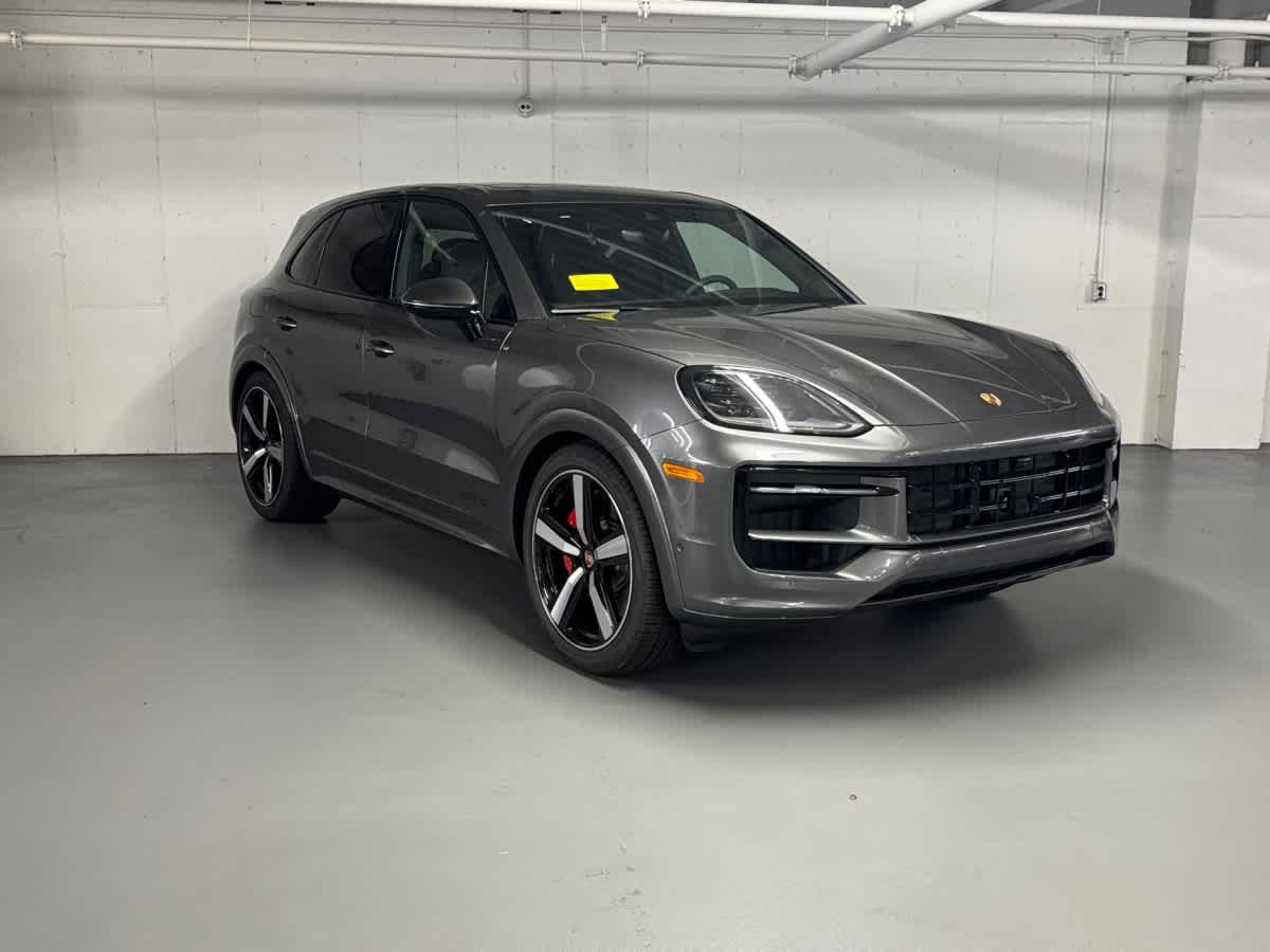 new 2025 Porsche Cayenne car