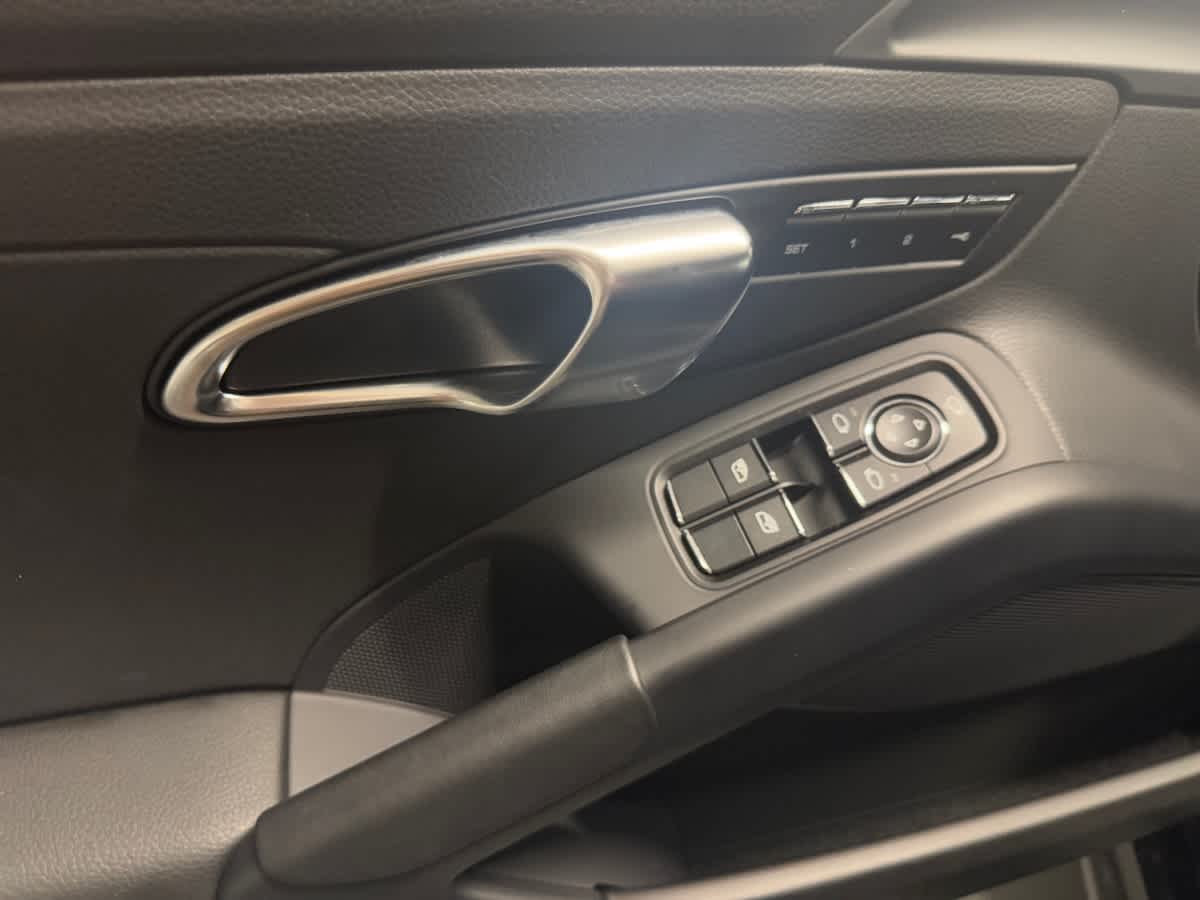 new 2025 Porsche 718 Cayman car