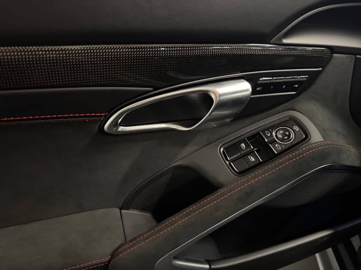 new 2025 Porsche 718 Cayman car