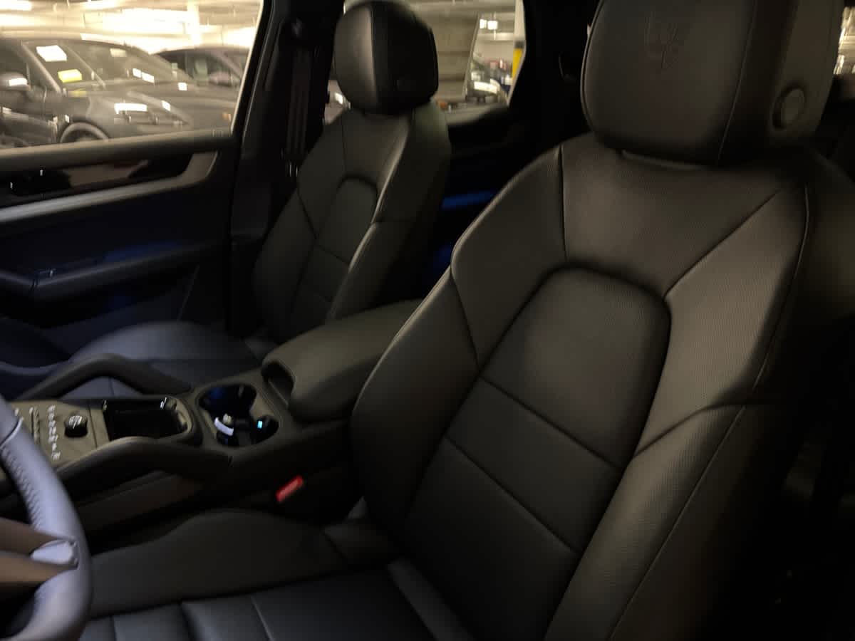 new 2025 Porsche Cayenne car