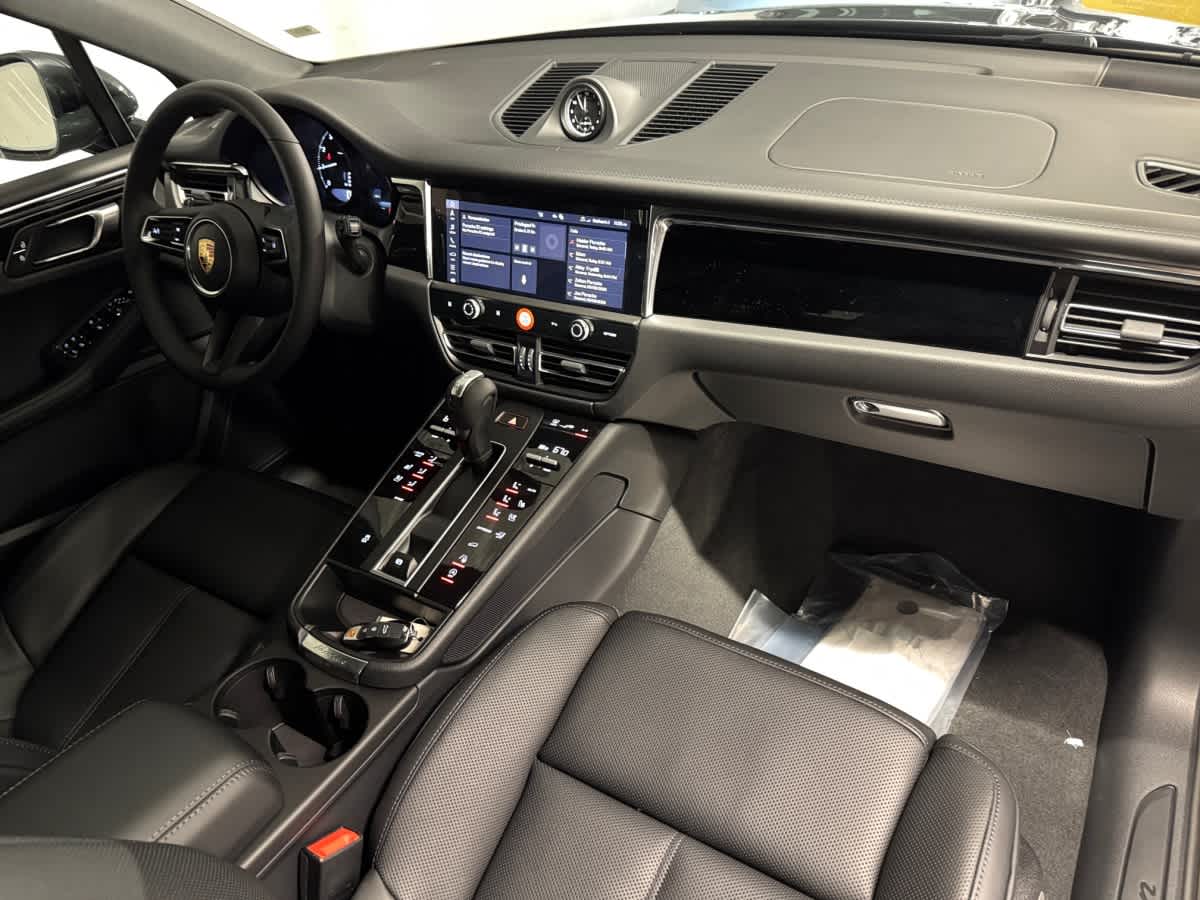 new 2025 Porsche Macan car