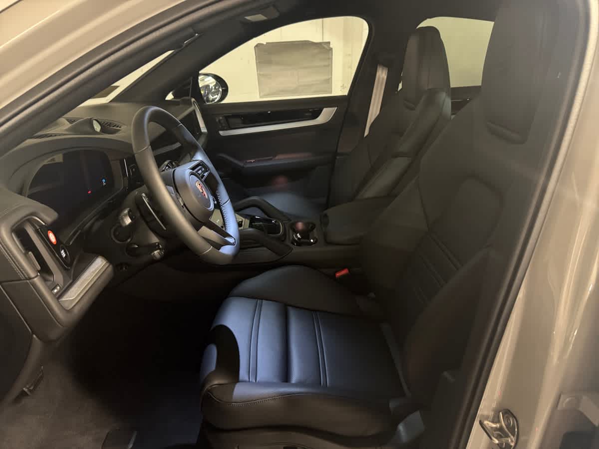 new 2025 Porsche Cayenne car