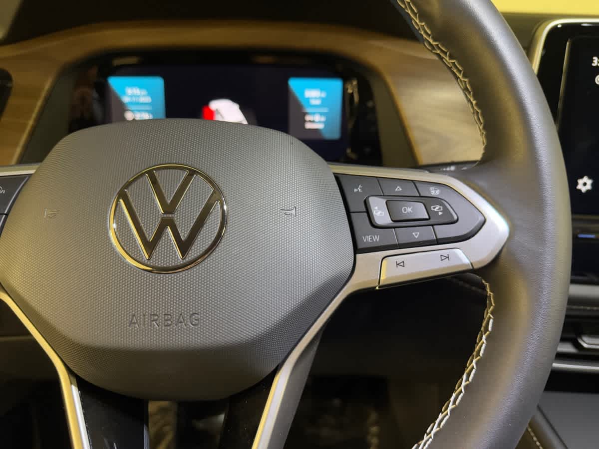 used 2024 Volkswagen Atlas car, priced at $35,497
