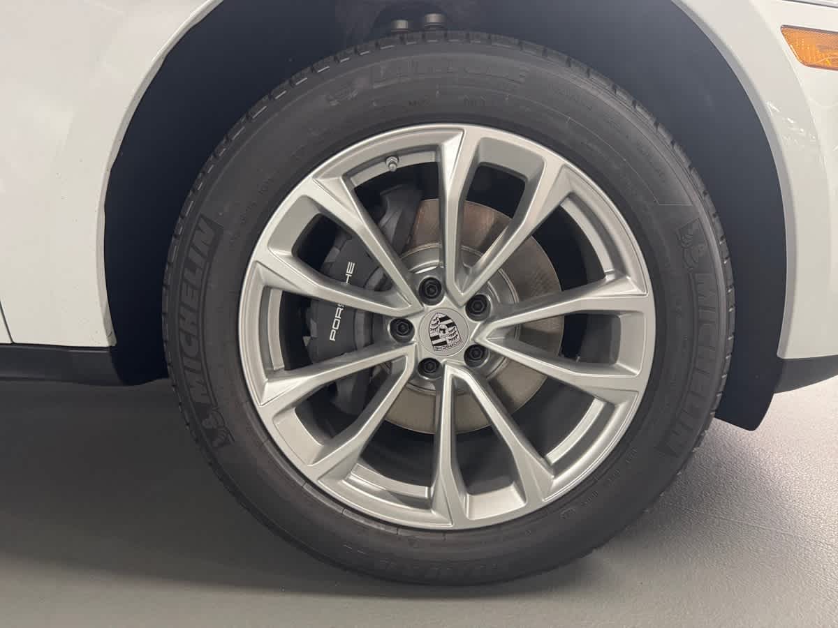 new 2026 Porsche Macan car