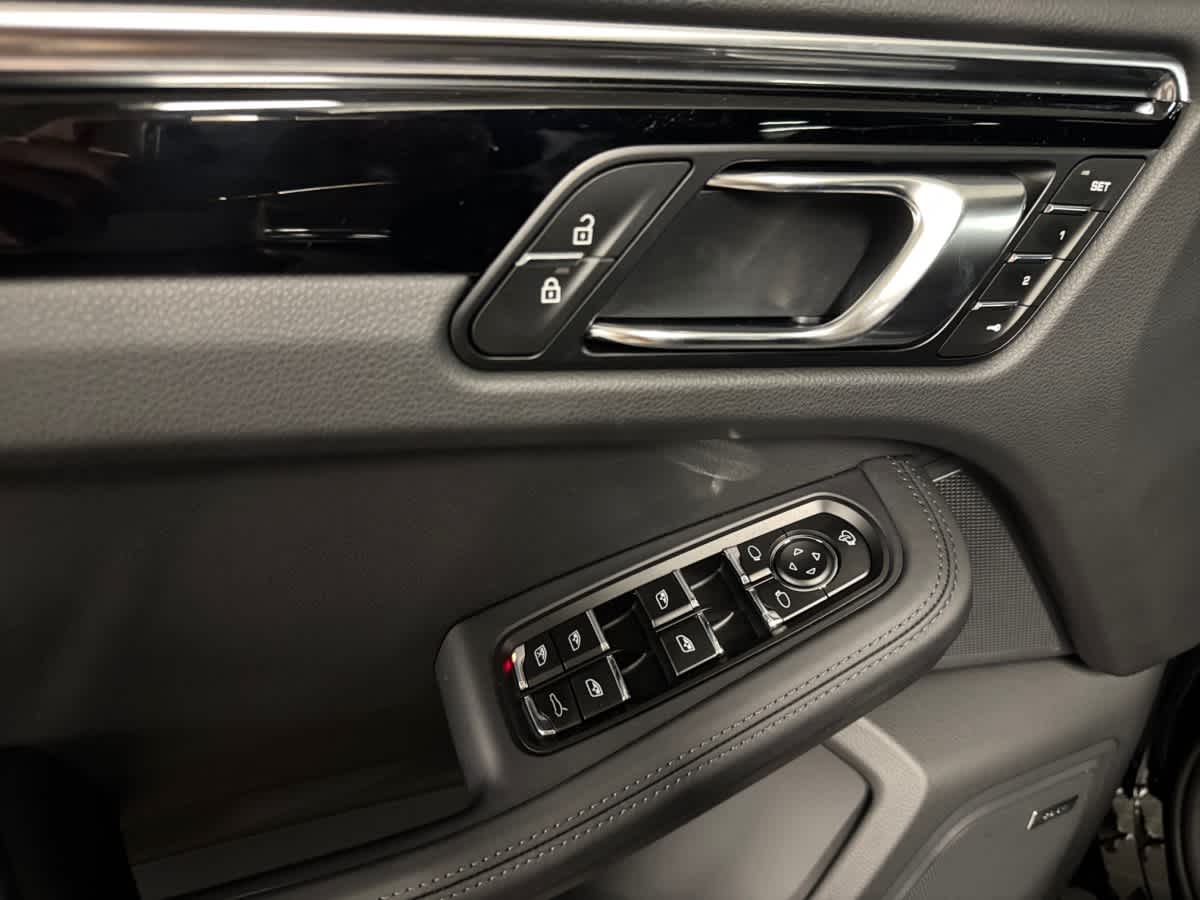 new 2025 Porsche Macan car