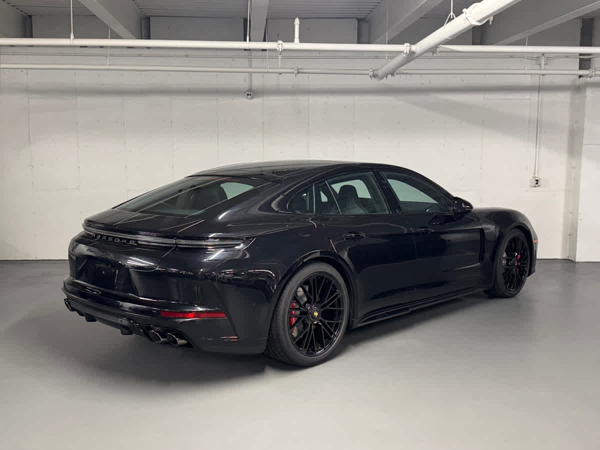 new 2026 Porsche Panamera car