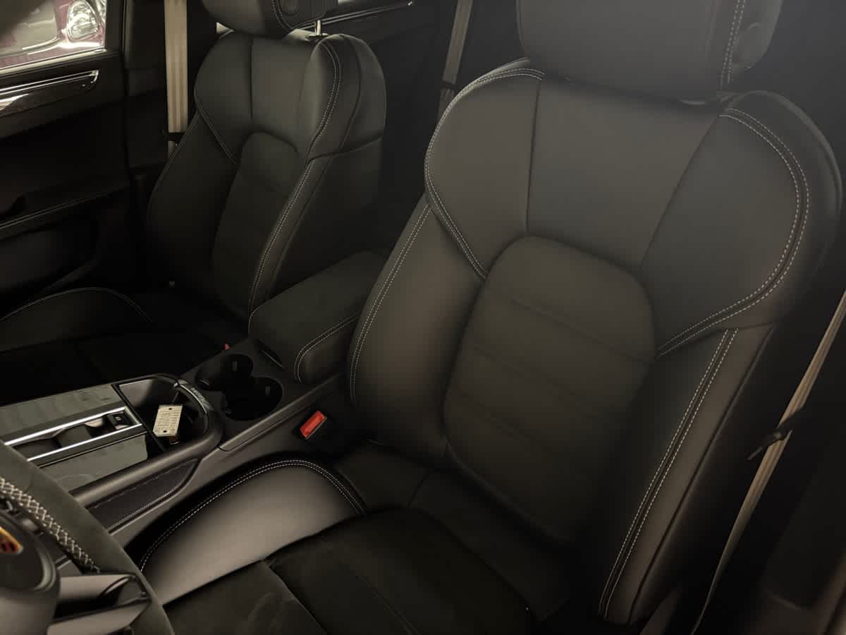new 2025 Porsche Macan car