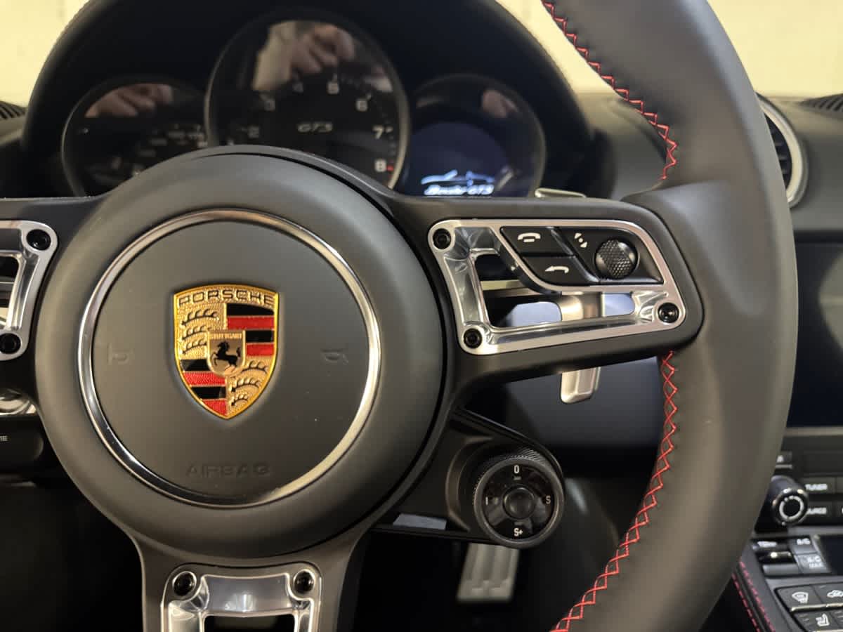 new 2025 Porsche 718 Boxster car