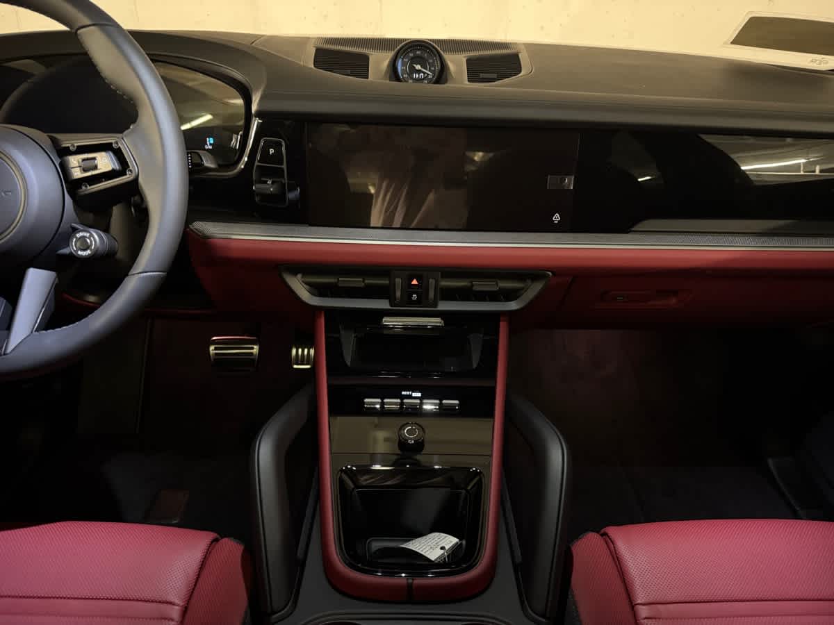 new 2025 Porsche Cayenne car