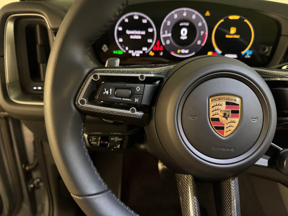 new 2025 Porsche Cayenne car