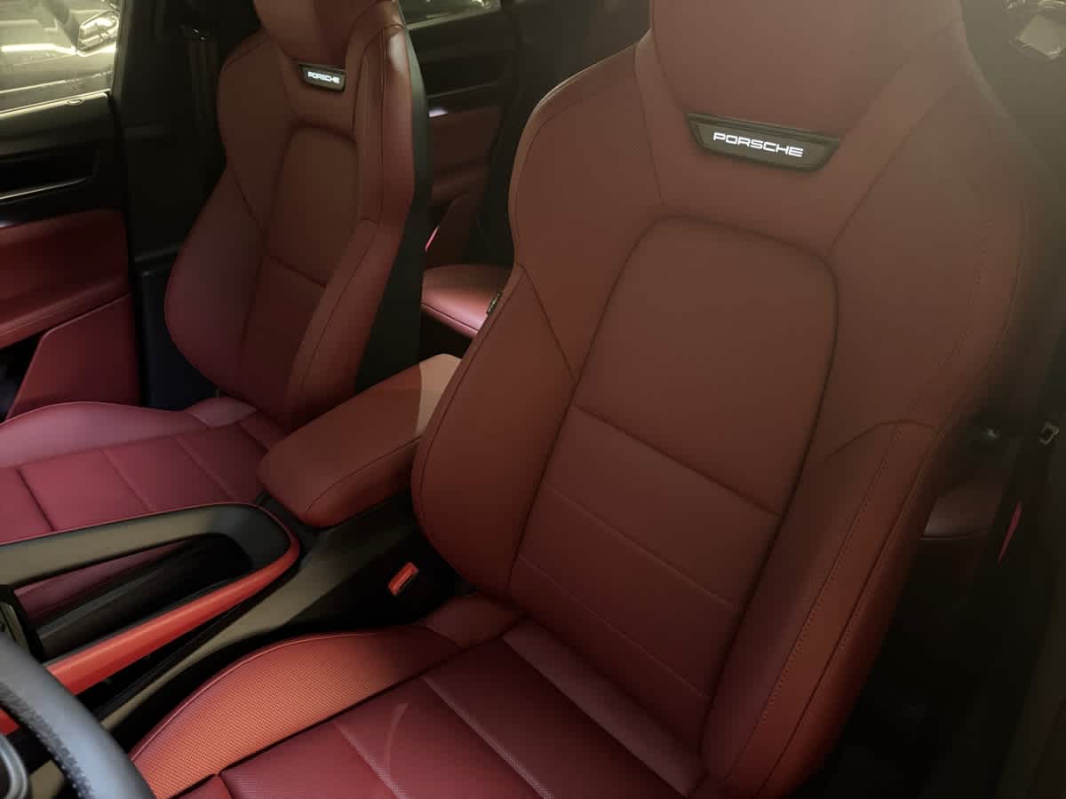 new 2025 Porsche Macan car