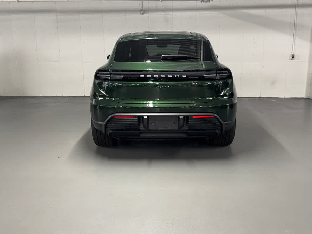 new 2025 Porsche Macan car