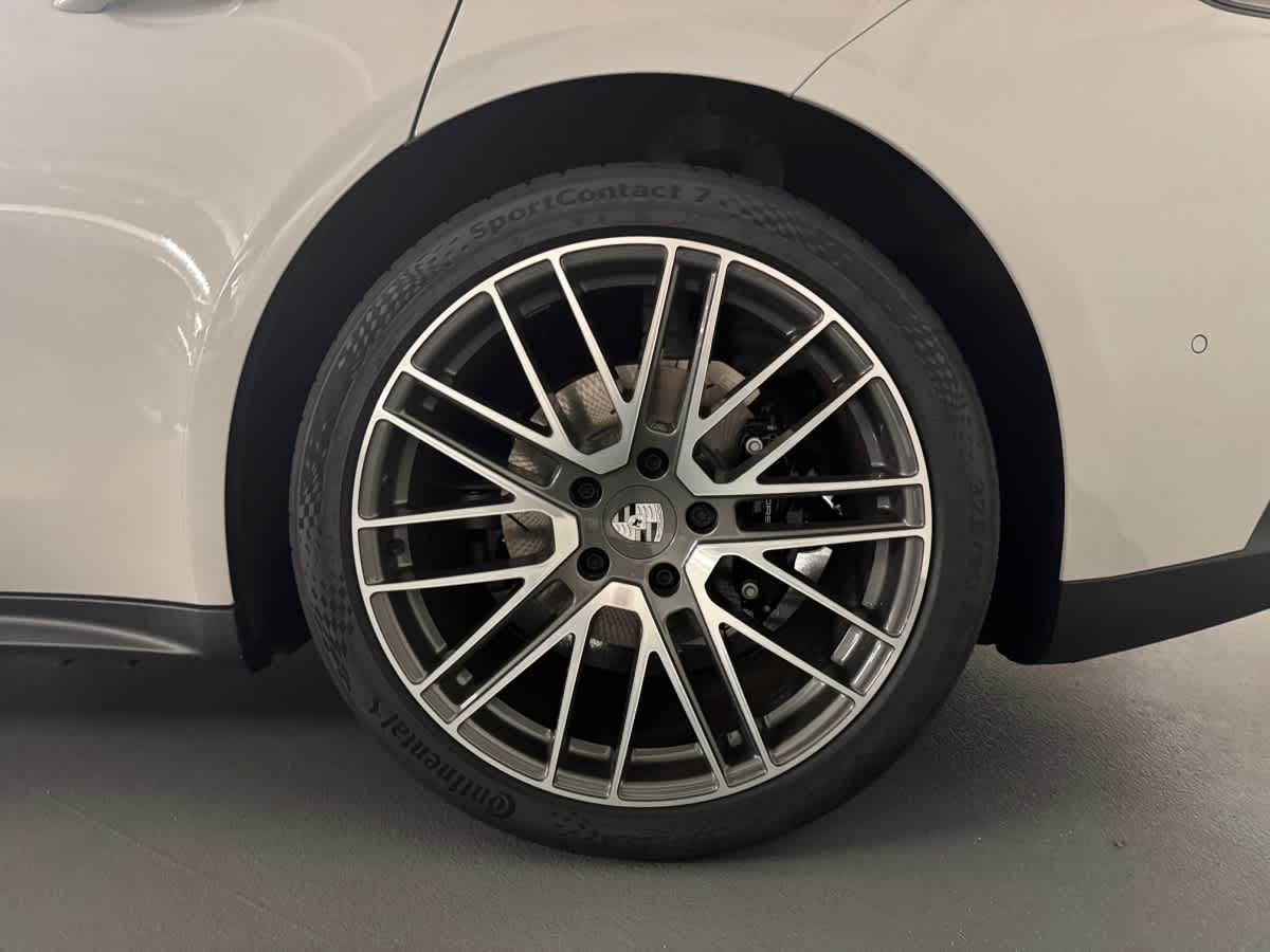 new 2025 Porsche Panamera car