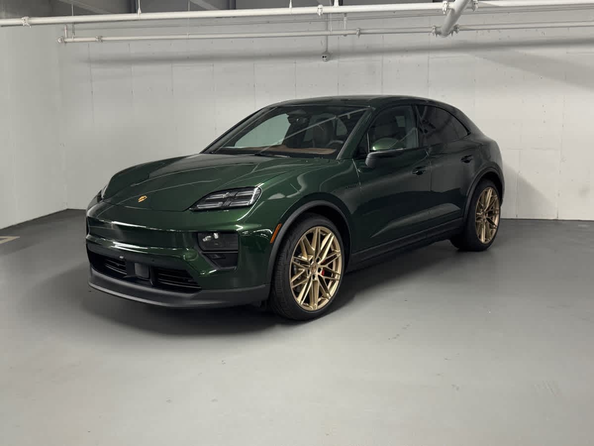 new 2025 Porsche Macan car