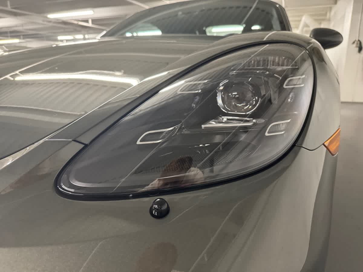 new 2025 Porsche 718 Boxster car