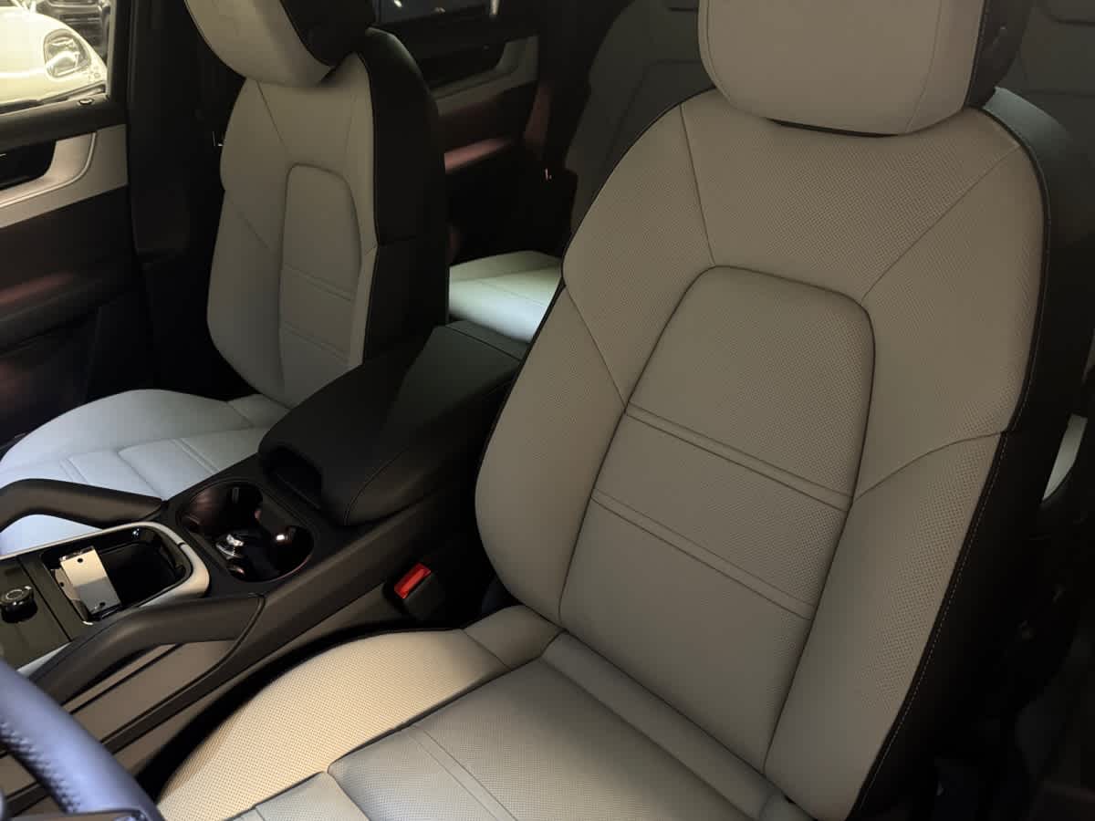 new 2026 Porsche Cayenne car