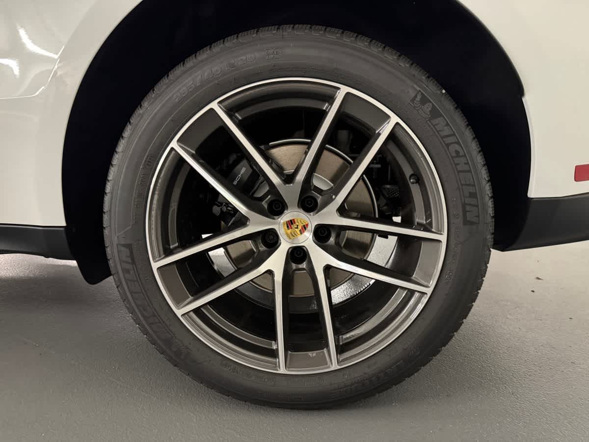new 2025 Porsche Macan car