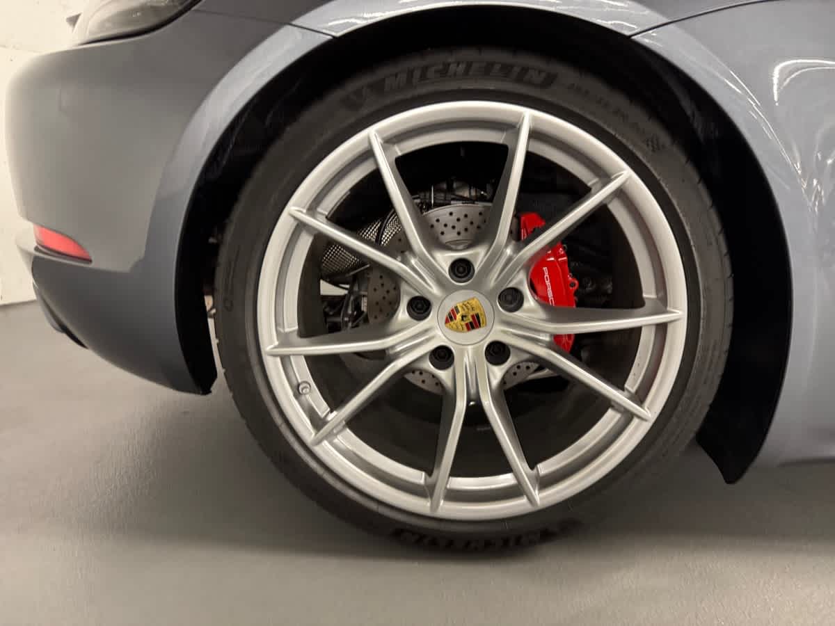 new 2025 Porsche 718 Cayman car