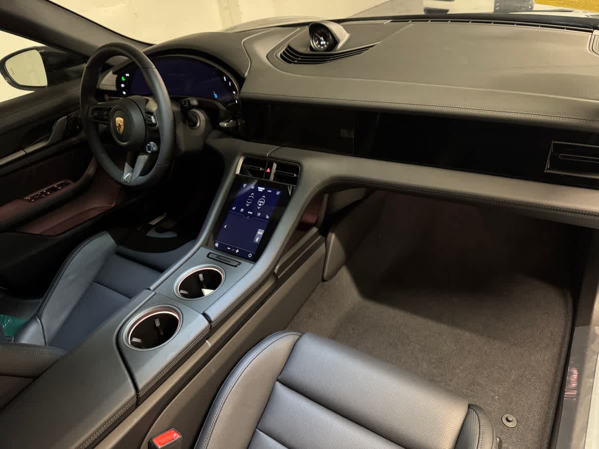 new 2025 Porsche Taycan car