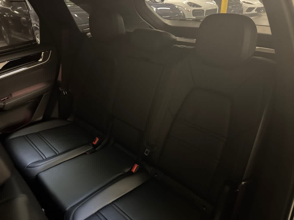 new 2025 Porsche Cayenne car