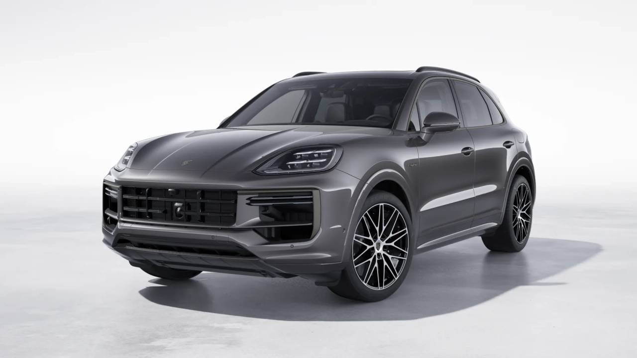 new 2026 Porsche Cayenne Turbo E-Hybrid car