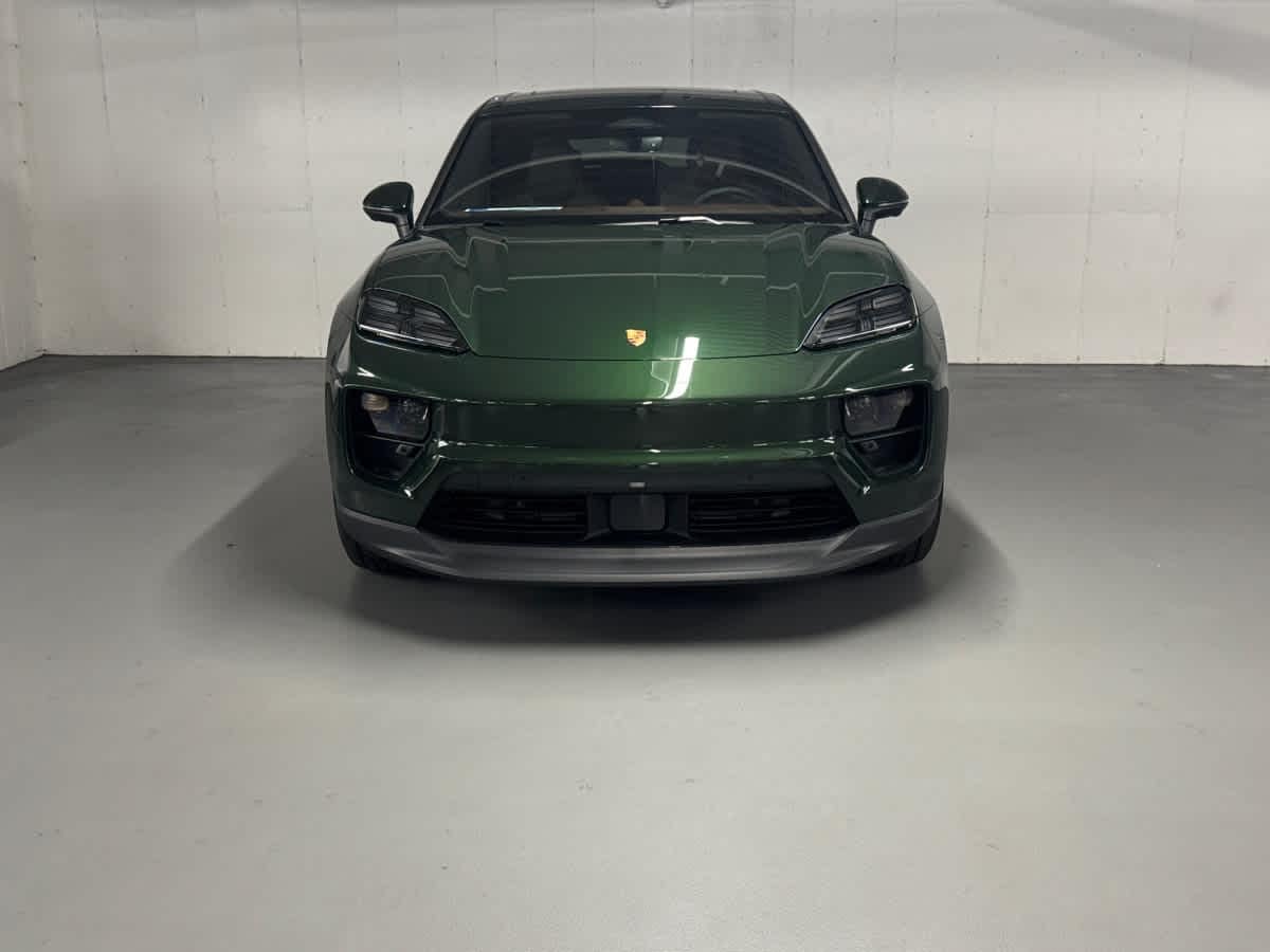 new 2025 Porsche Macan car