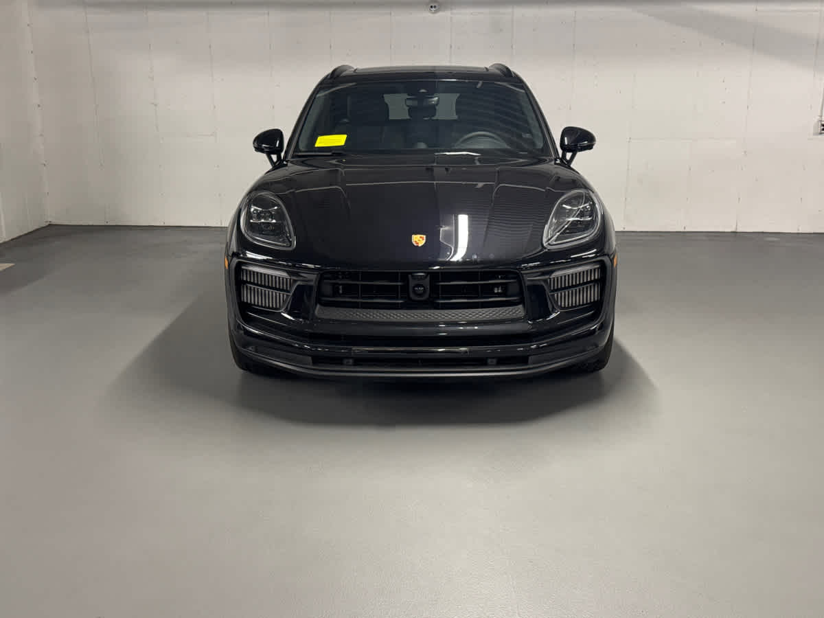 new 2025 Porsche Macan car