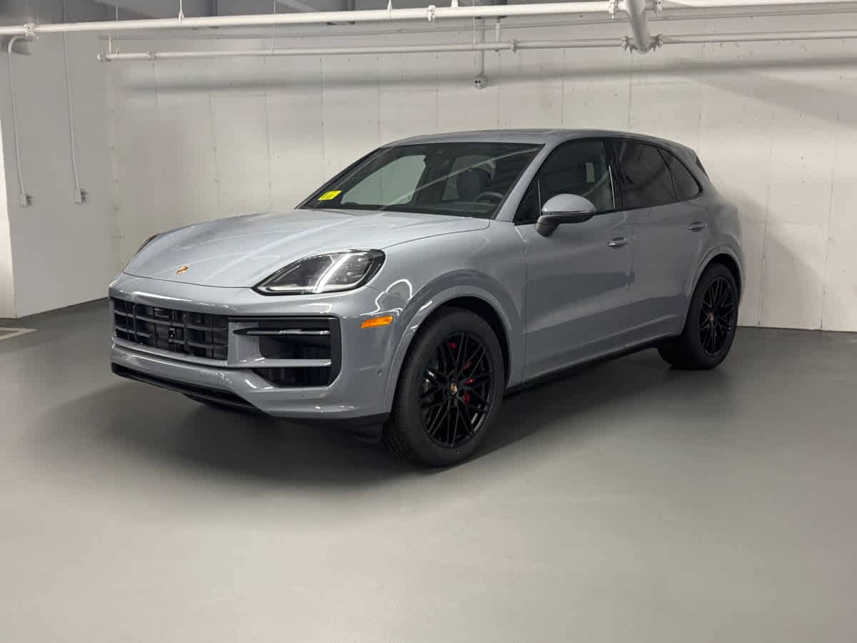 new 2025 Porsche Cayenne car
