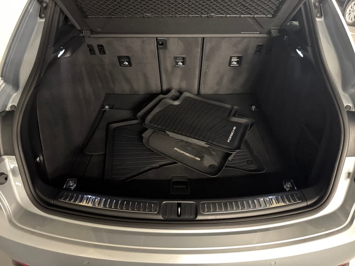 used 2020 Porsche Macan car, priced at $30,998