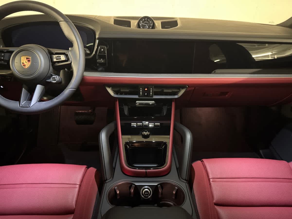new 2025 Porsche Cayenne car