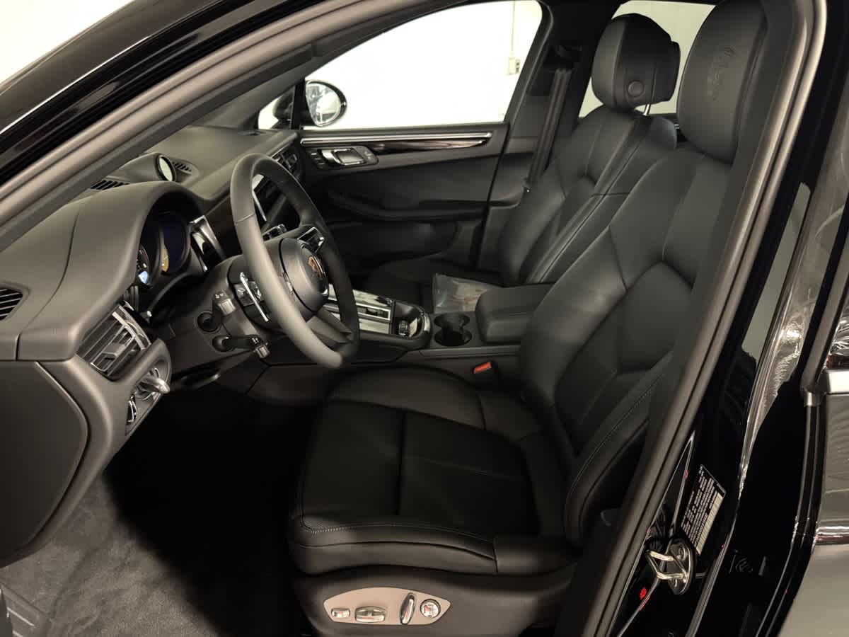 new 2025 Porsche Macan car