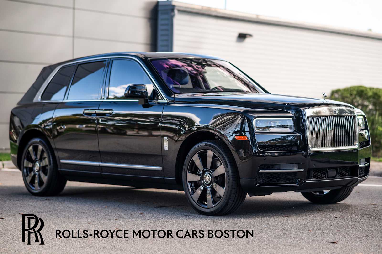 used 2022 Rolls-Royce Cullinan car, priced at $280,497
